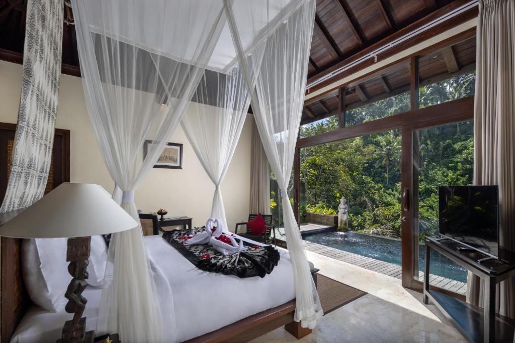 8D7N Signature Romantic Bali Collection